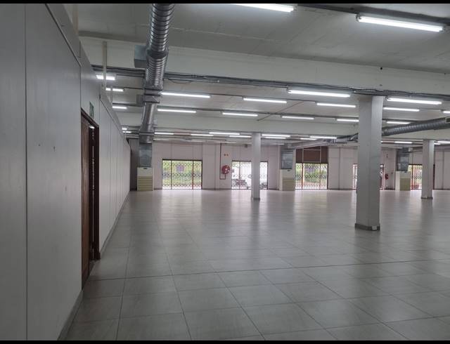 257M² RETAIL TO LET IN RIVERSIDE PARK